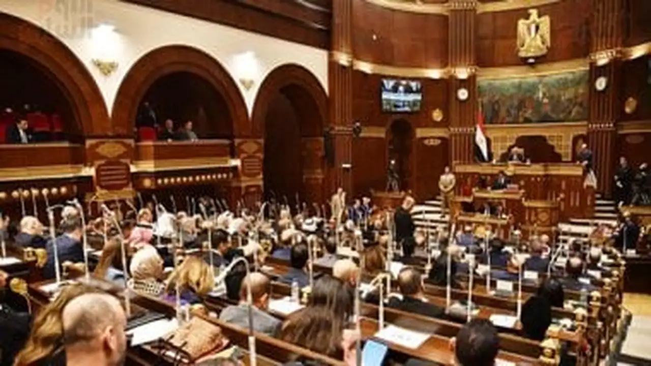 تحرك برلماني.. مقترح قانوني يحمي أطفال مصر من مخاطر إدمان الهواتف المحمولة